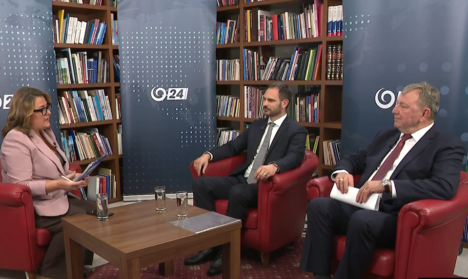 Vláda dnes prejedá dôchodky budúcej generácie, povedal v Analýzach 24 Rastislav Krátky