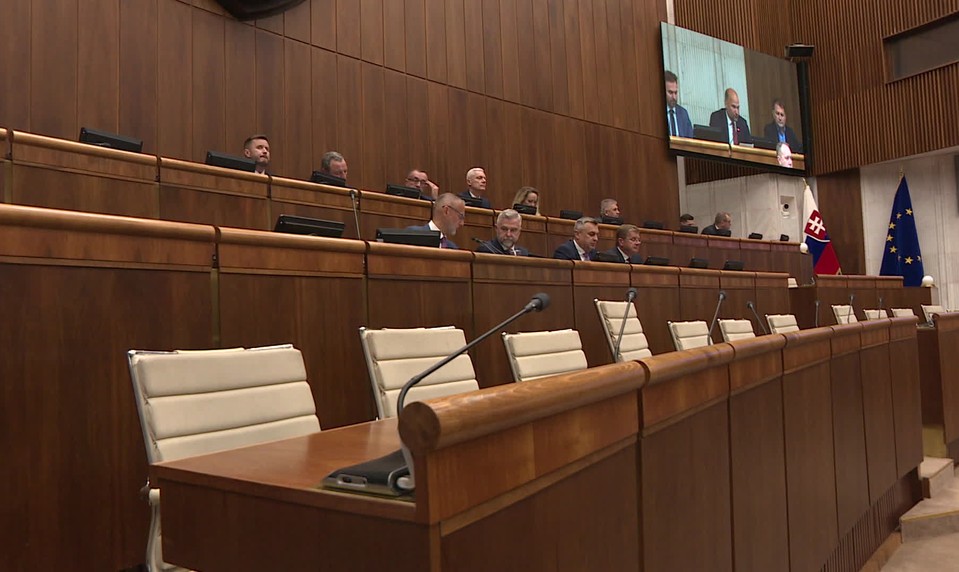 Štyri týždne rokovania nemusia stačiť. Parlament čaká takmer 300 bodov