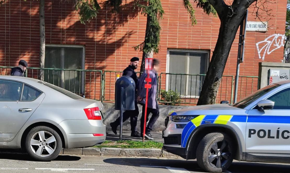 V bratislavskom byte našli dvoch dôchodcov bez známok života