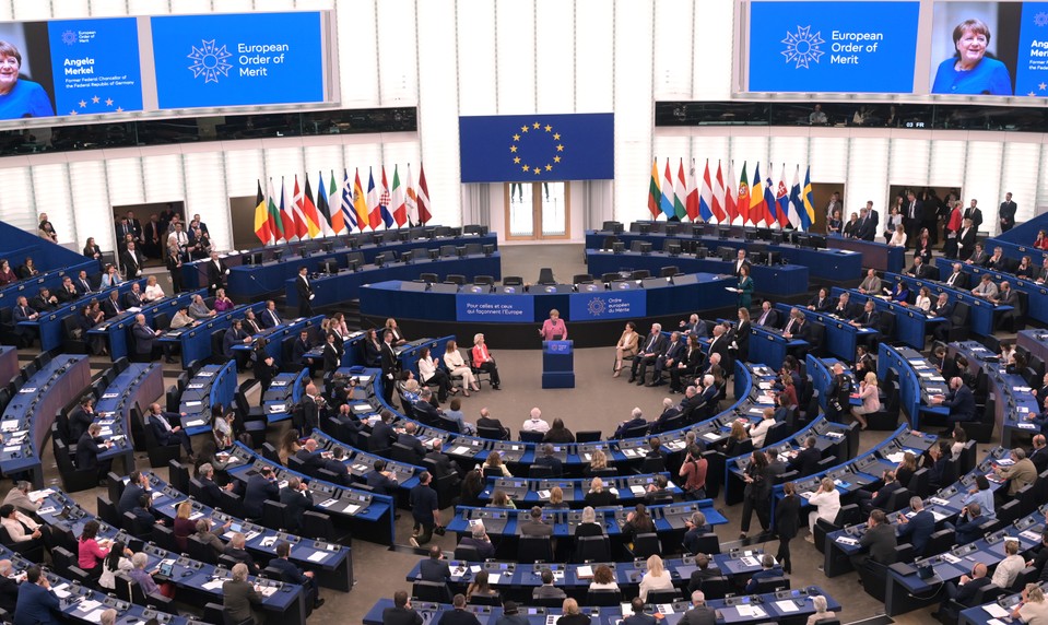 Europarlament schválil rezolúciu o Slovensku. Kritizuje právny štát aj eurofondy
