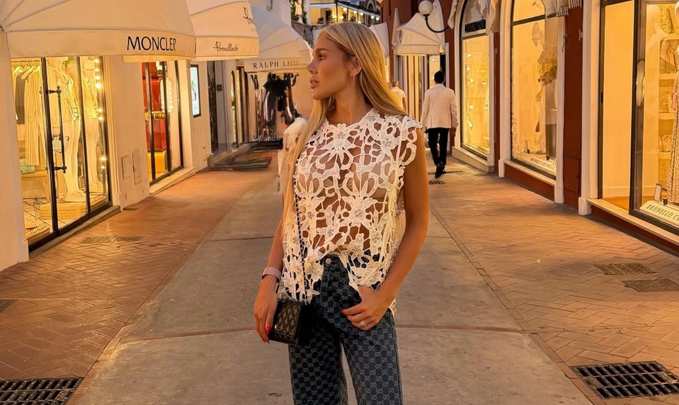 Pletené topy ovládli leto: Laura Vizváryová ukázala, ako ich nosiť elegantne a štýlovo