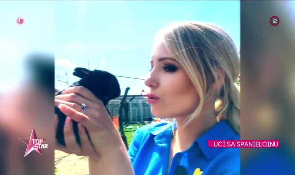 UČÍ SA ŠPANIELČINU