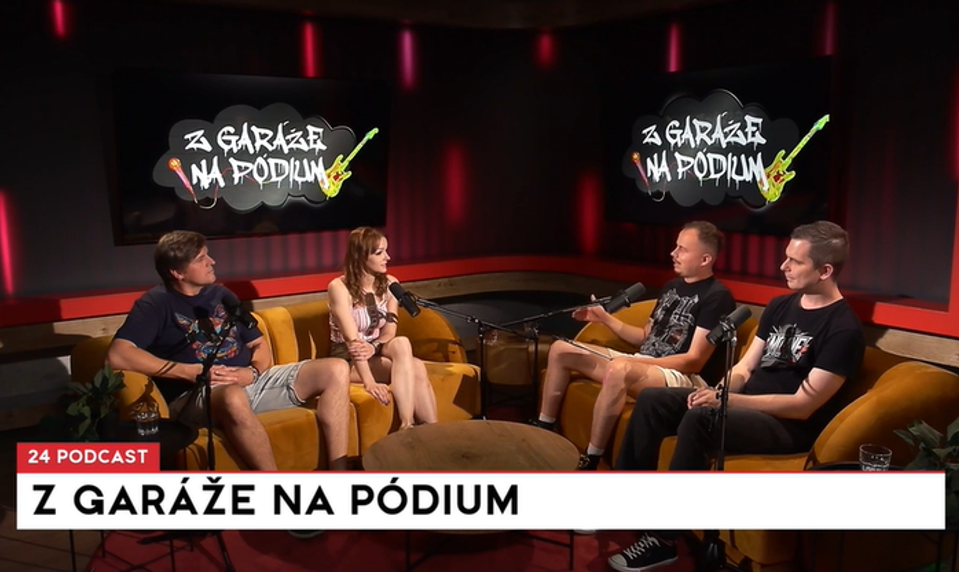 Z garáže na pódium: No one