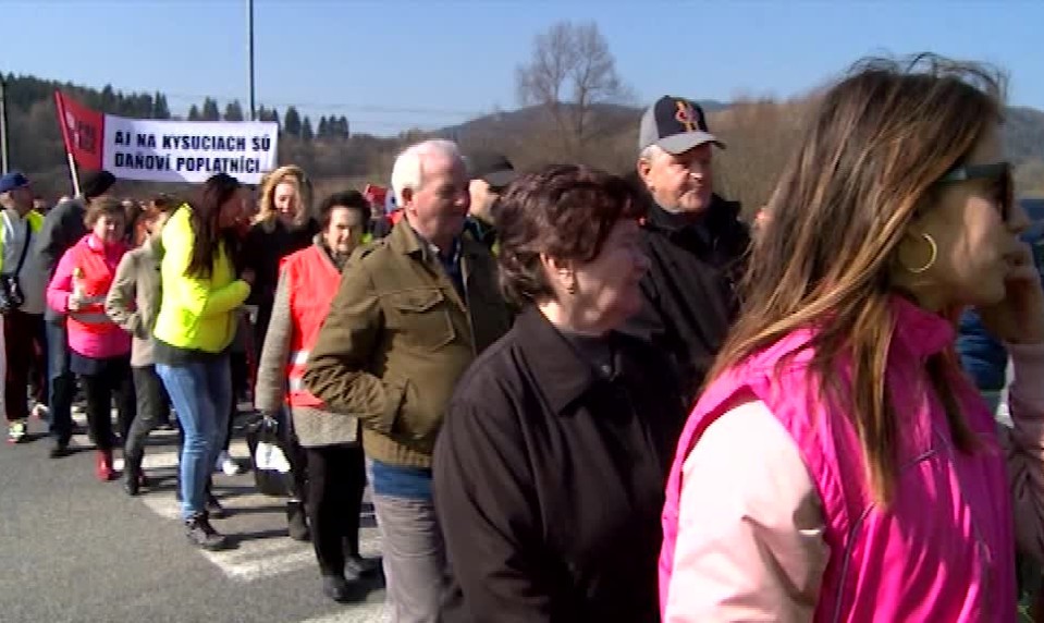 Pribudlo nových 15 km diaľnice. Otvorili úsek Svrčinovec - Skalité