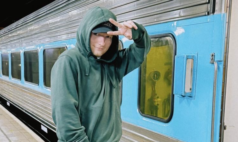 Spevák Ed Sheeran šokoval oholenou hlavou, prehovoril aj o chorobe!