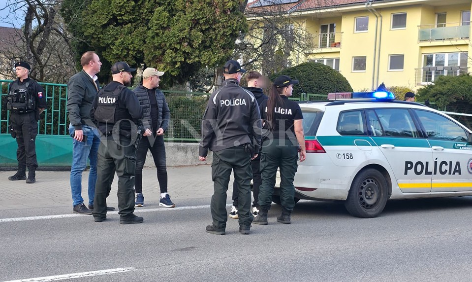 Konflikt prerástol do násilia: Útočník bodol 23-ročného muža do krku