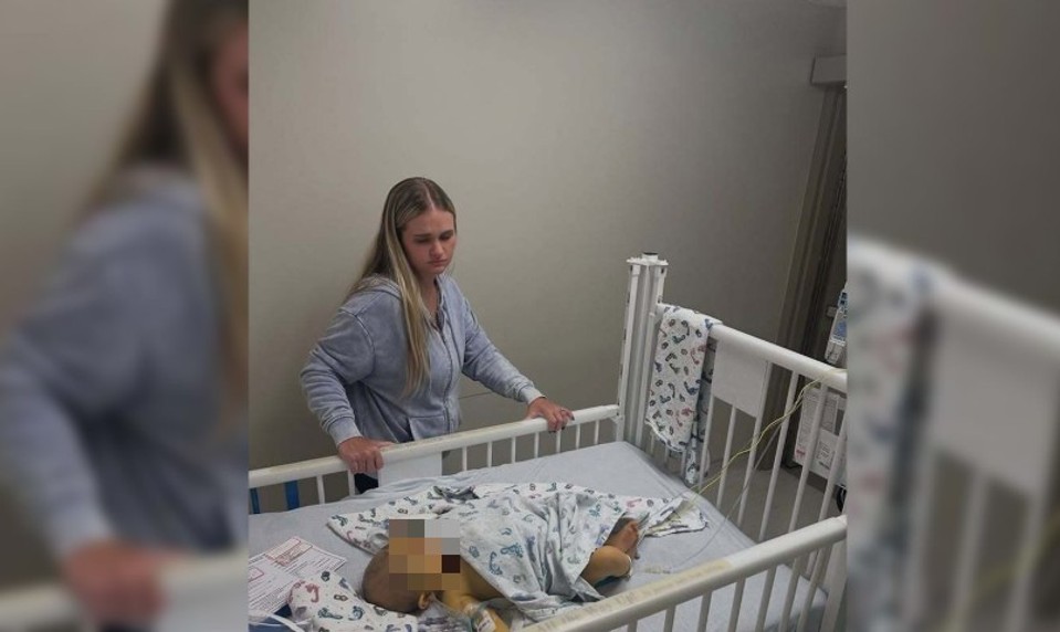 Chlapček po pôrode zožltol a páchol hnilobou. Matka mu zachránila život