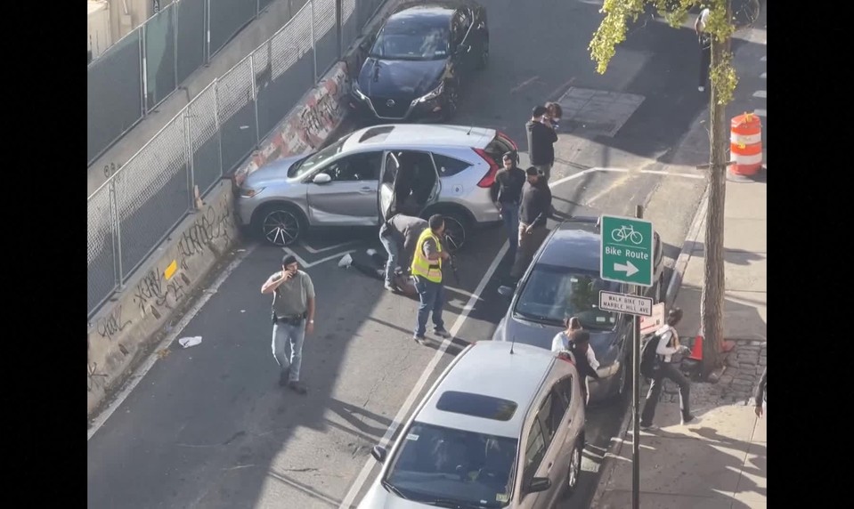 Incident v New Yorku: Agenti ICE postrelili muža s dieťaťom v aute