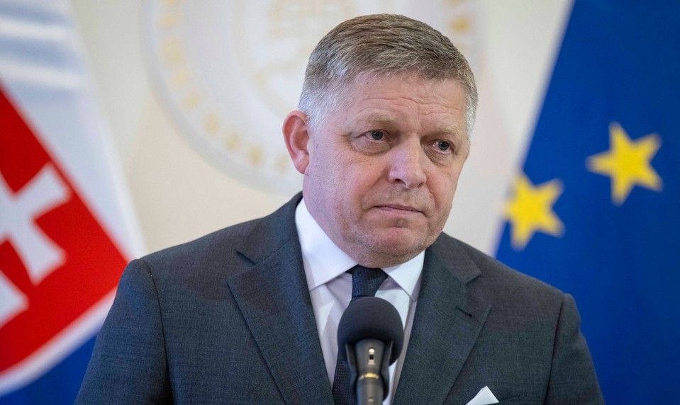 Fico sa ospravedlnil Richterovmu synovi. PS pripomína jeho plat 15-tisíc eur mesačne