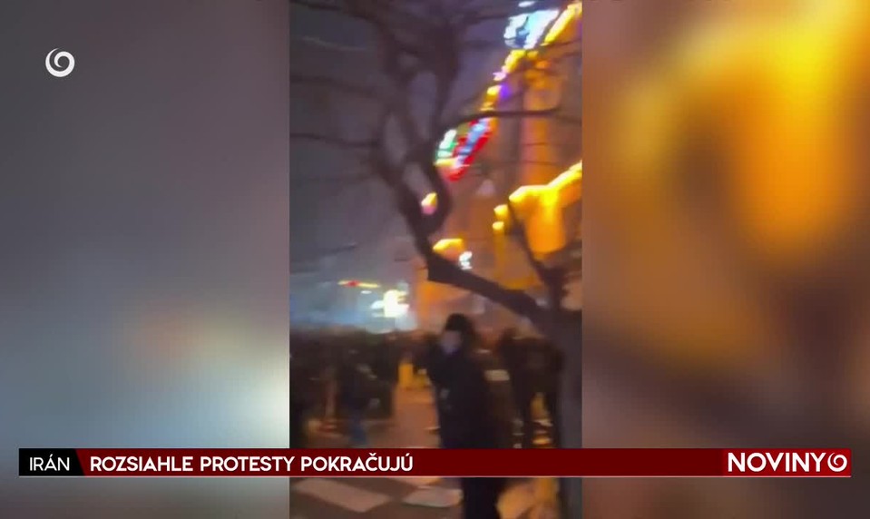ROZSIAHLE PROTESTY POKRAČUJÚ
