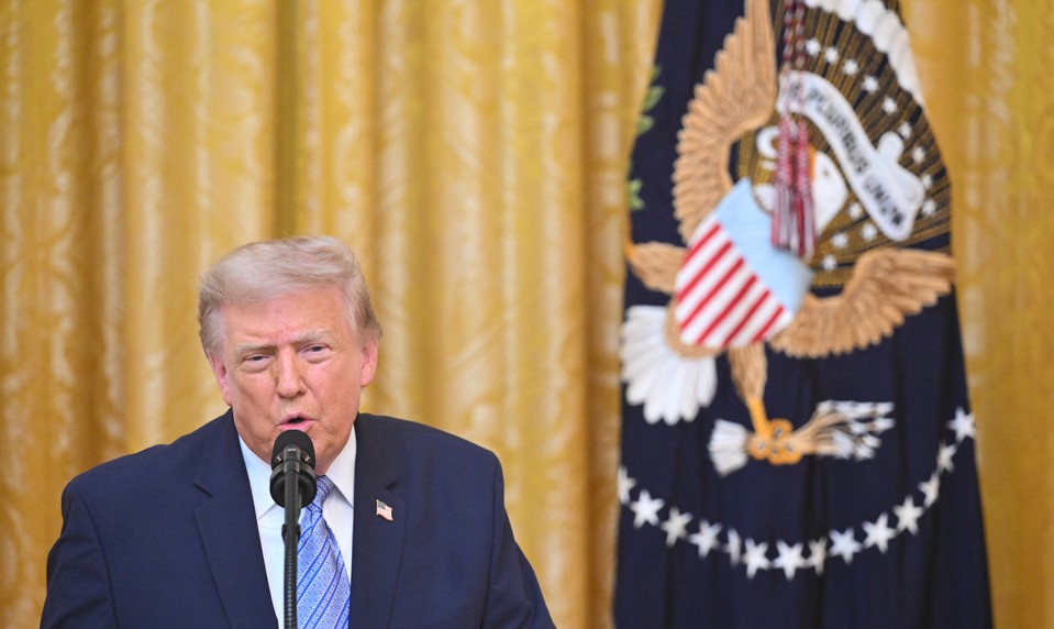 Trump vyhlásil, že USA využijú iránske aktíva na úhradu škôd spôsobených lodiam a nákladu