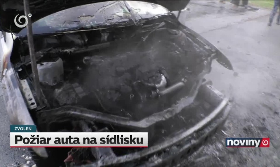 Požiar auta na sídlisku