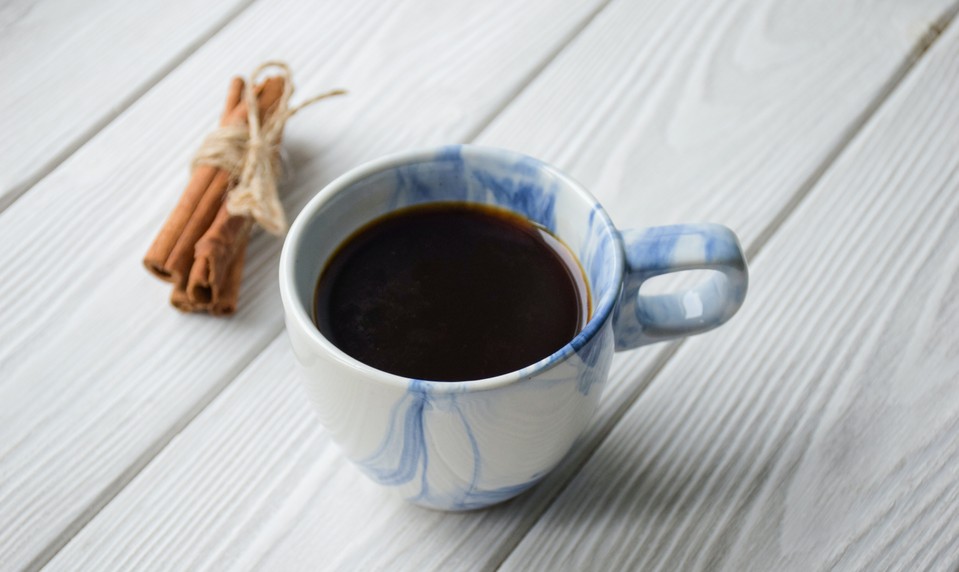 Vyššie hladiny kofeínu v krvi „môžu pomôcť ľuďom zostať štíhli“