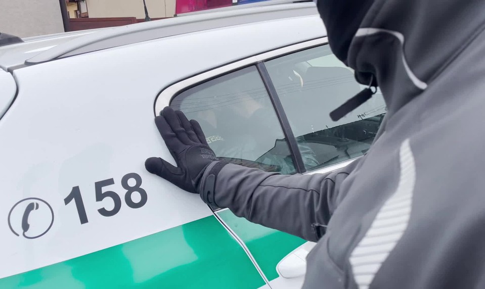 Podvodníci sa vydávali za policajtov a pracovníkov NBÚ. Obec pripravili o viac ako 77-tisíc eur