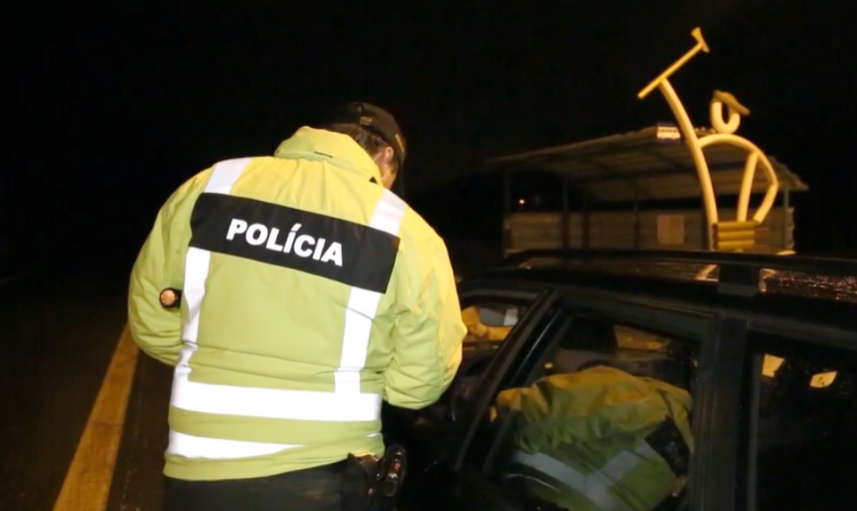 Dôchodkyňu na priechode zrazilo to isté auto dvakrát