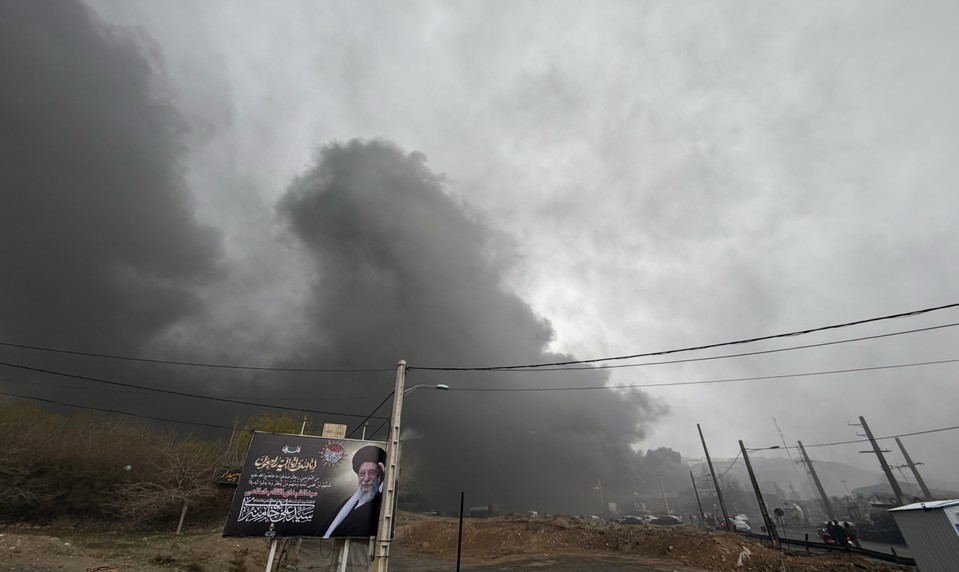 ONLINE: Izraelská armáda oznámila, že zasiahla ciele v časti Iránu vrátane veliteľských centier