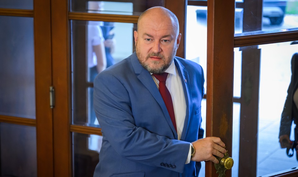 Nečakaná výmena na Huliakovom ministerstve: Štátny tajomník Krnáč končí