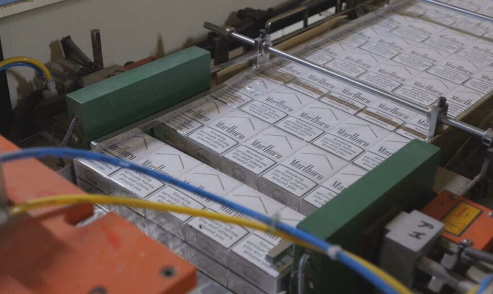 EUROPOL odhalil mega biznis: Cigarety za milióny vyrábali v utajenej továrni