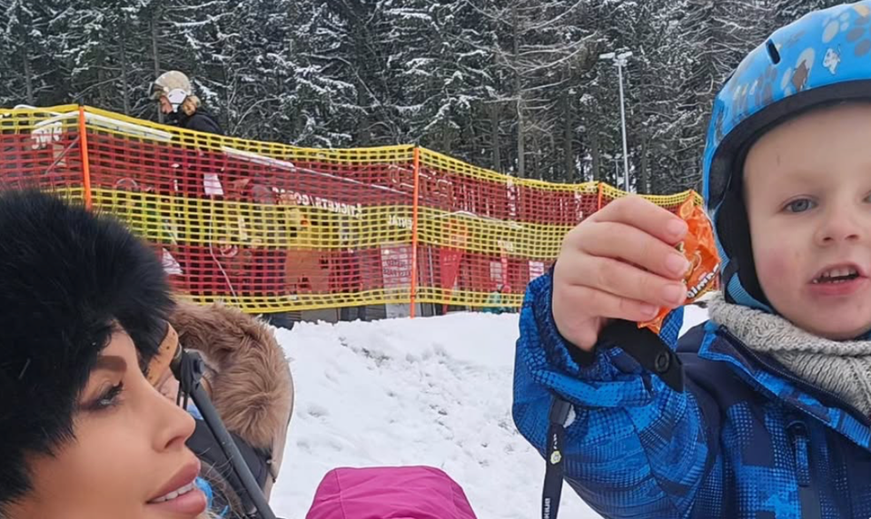 Najprv trápenie s malým Arniem, tearz horor s Rockym! Synček Vémolovcov sa dusil!