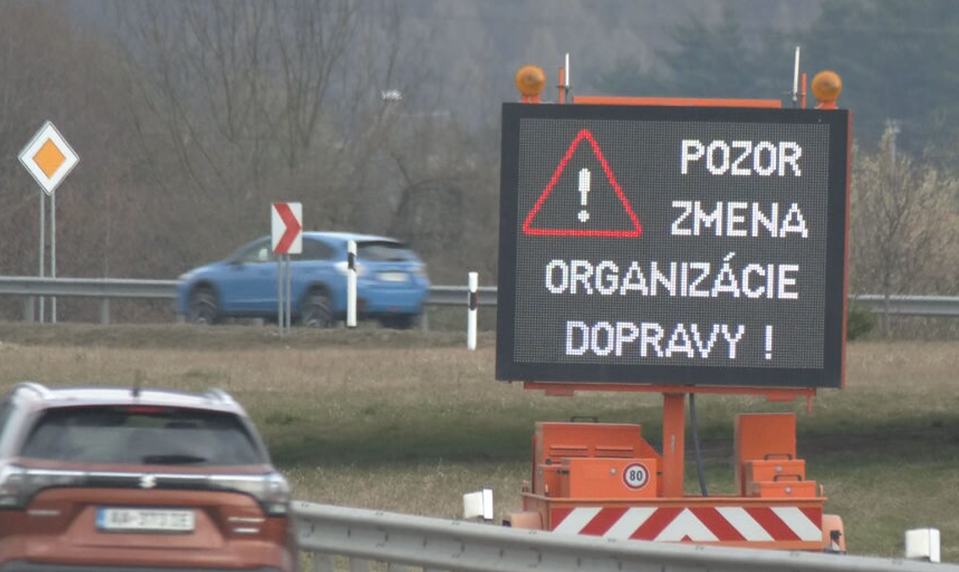 Dôležitá zmena pre vodičov: NDS upravila križovatku v Turanoch