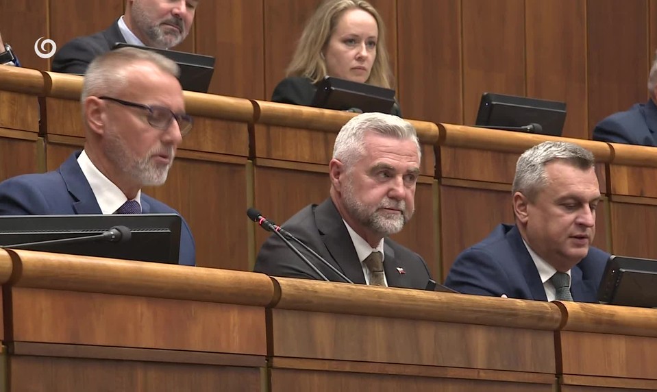 Voľby zo zahraničia: Koalícia sa snaží o dohodu už mesiace