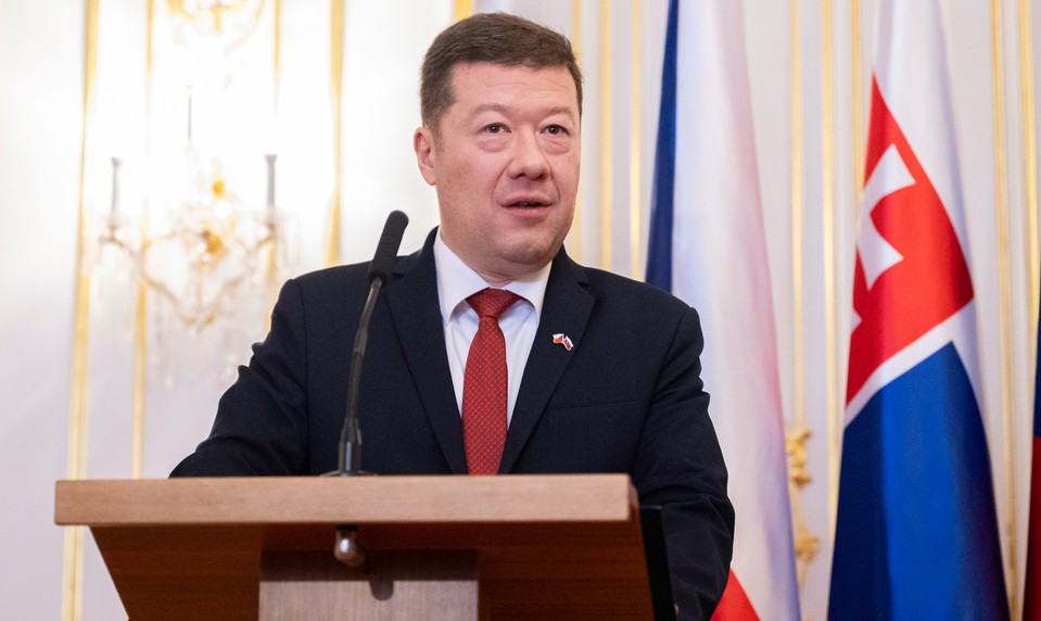 Opoziční senátori vyzvali Babiša, aby dal Okamurovi najavo, že škodí Česku