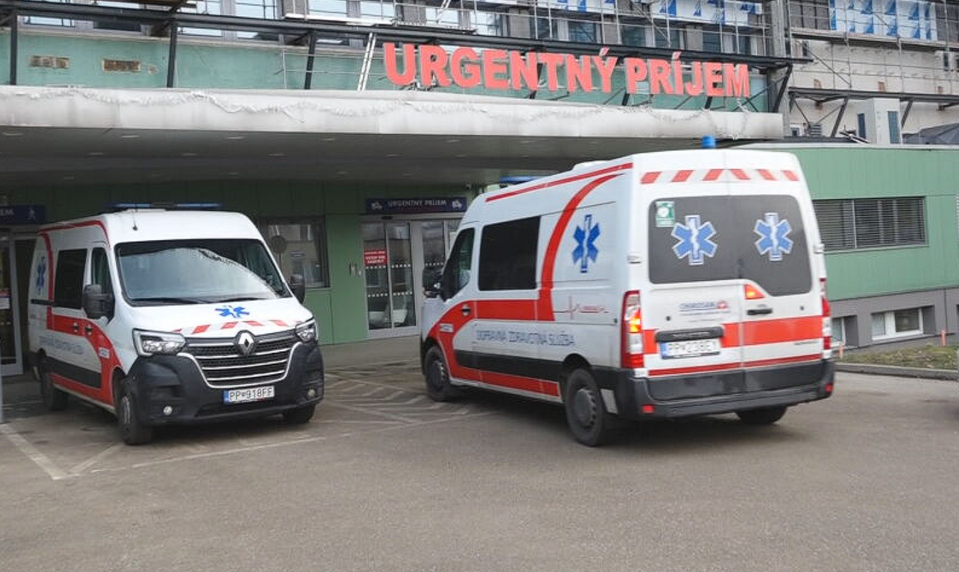Za dverami urgentu sa bojuje o životy. Lekári prosia verejnosť o ohľaduplnosť počas sviatkov
