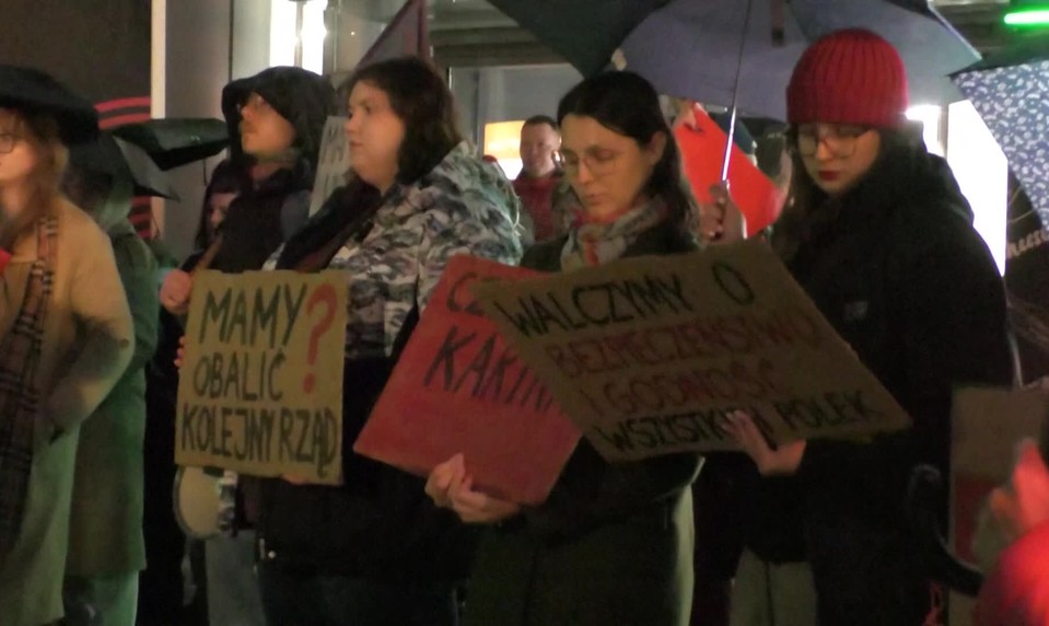 Ženy v Poľsku vyšli do ulíc. Od Tuska žiadajú splnenie sľubov o interrupciách