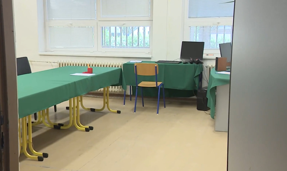 Maturanti si dobrovoľne vyskúšajú elektronickú maturitu zo slovenčiny a maďarčiny