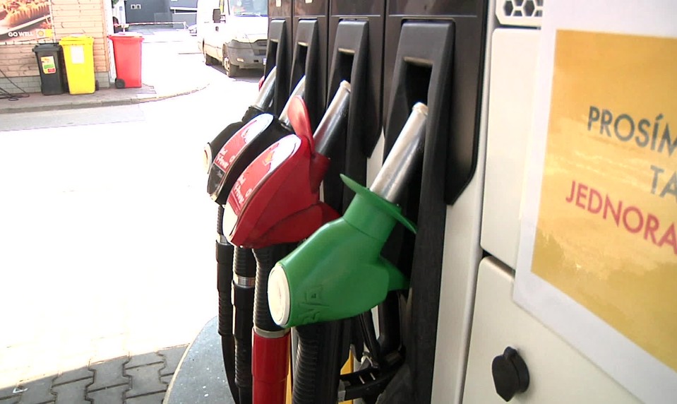 Poľsko reaguje na krízu: Ceny palív klesnú, štát zavádza stropy