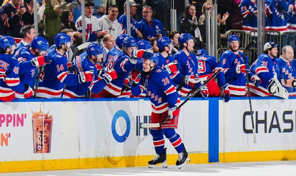 Adam SÝKORA strelil prvý gól v NHL