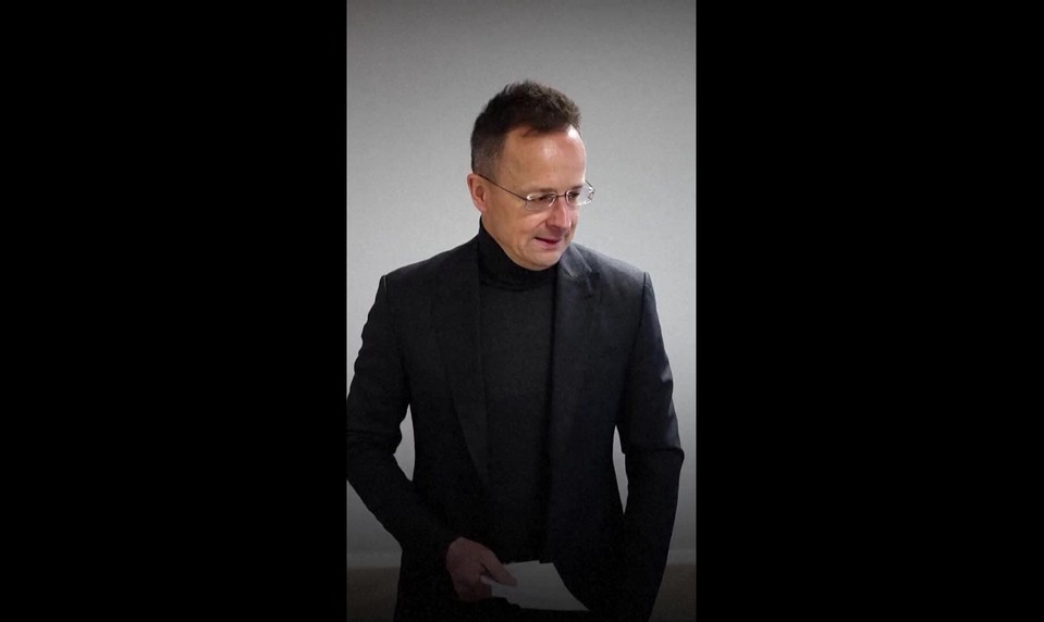 Maďarsko musí podľa EK vysvetliť údajné kontakty ministra s ruským Lavrovom