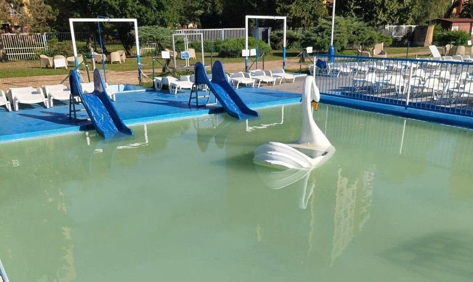 V Prešove sa deti neokúpu, kúpalisko pobavilo oznamom