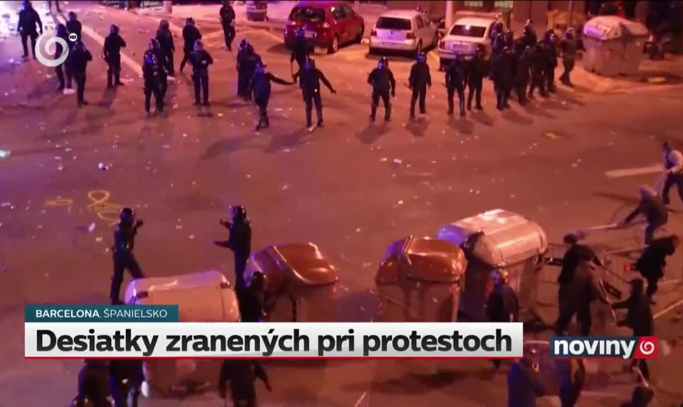 Desiatky zranených pri protestoch