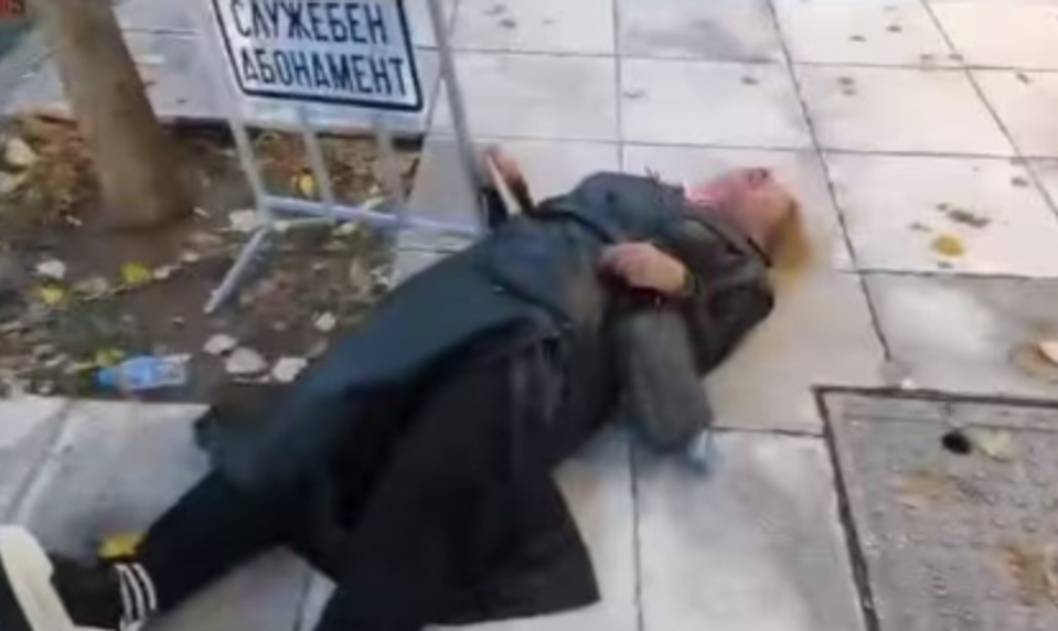 Ochranka predsedníčky parlamentu napadla novinárku. Skončila v nemocnici, incident zachytilo video
