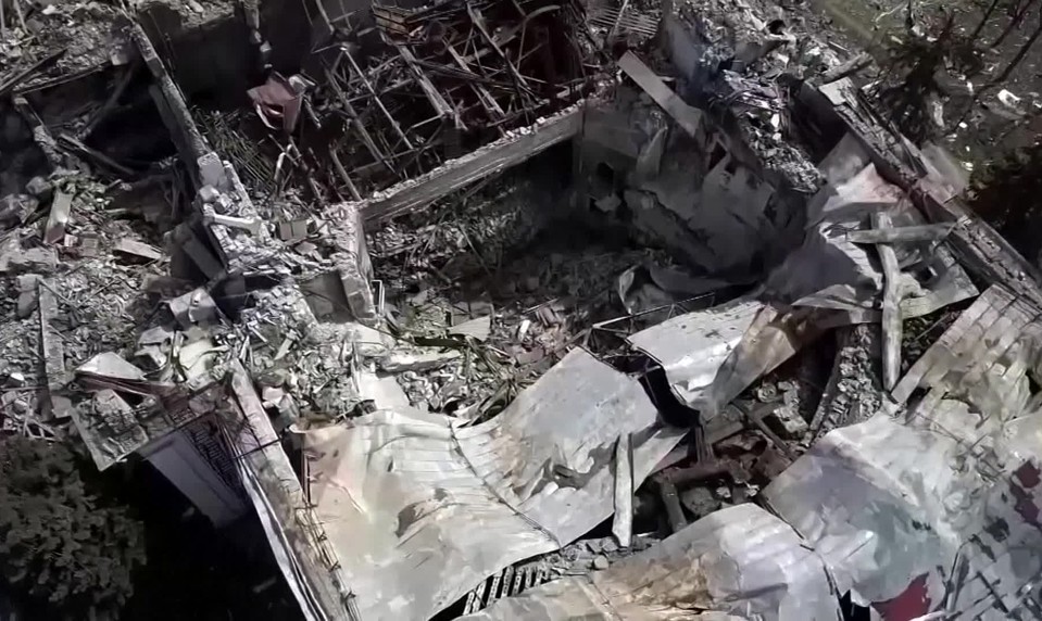 Symbol obliehania Mariupolu: zbombardované divadlo Rusko znovu otvorilo