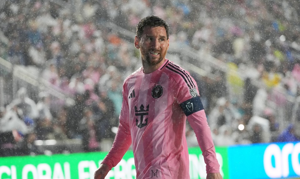 MESSI pokoril hranicu 900 gólov