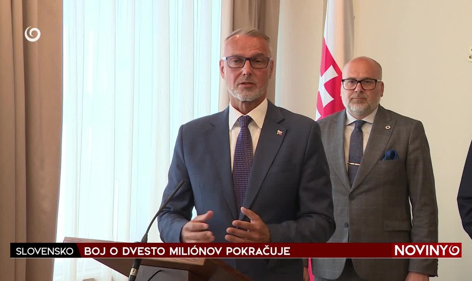 BOJ O DVESTO MILIÓNOV POKRAČUJE