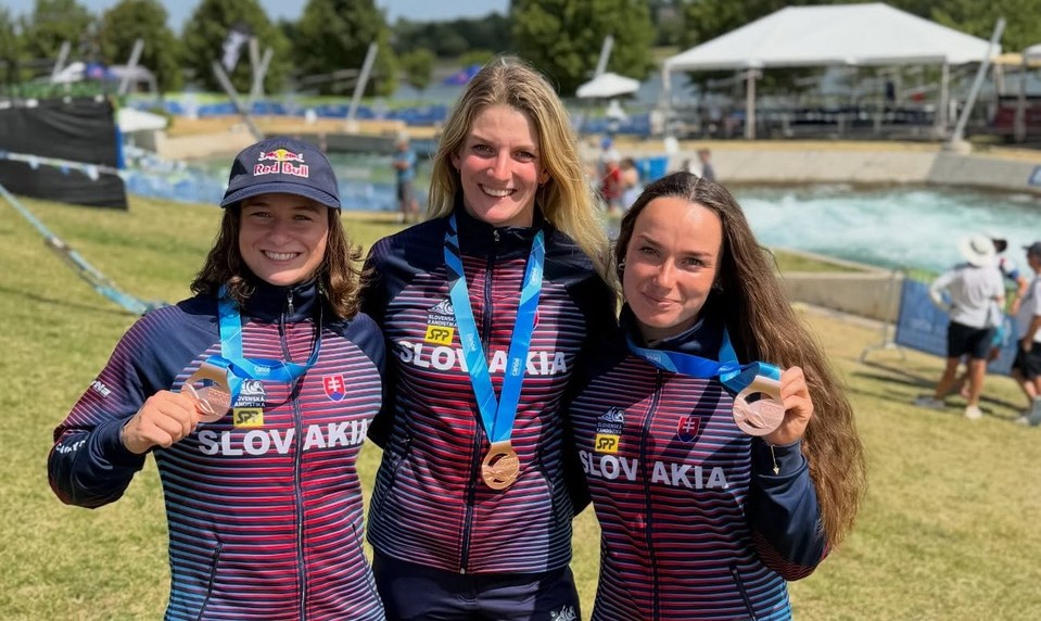 Prvá medaila z MS. Slovenské kajakárky vybojovali BRONZ