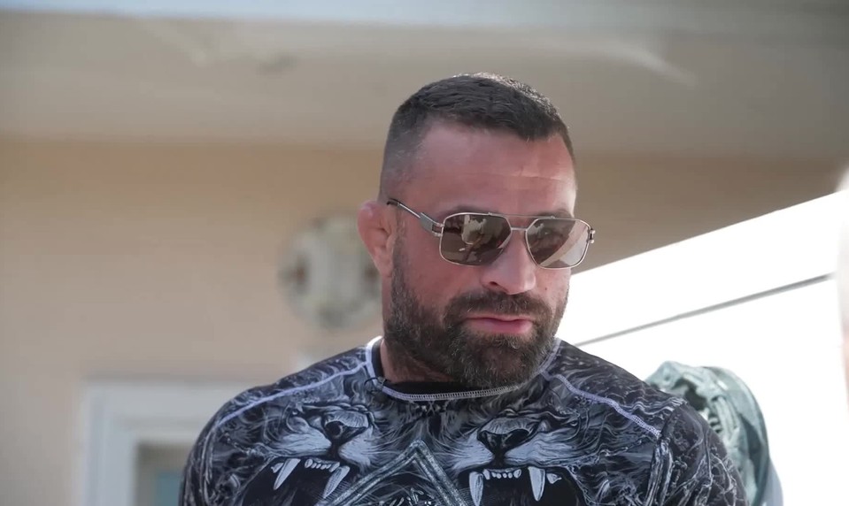 Policajný zásah u Vémolovcov! Zadržali dve osoby, jednou z nich má byť Karlos!