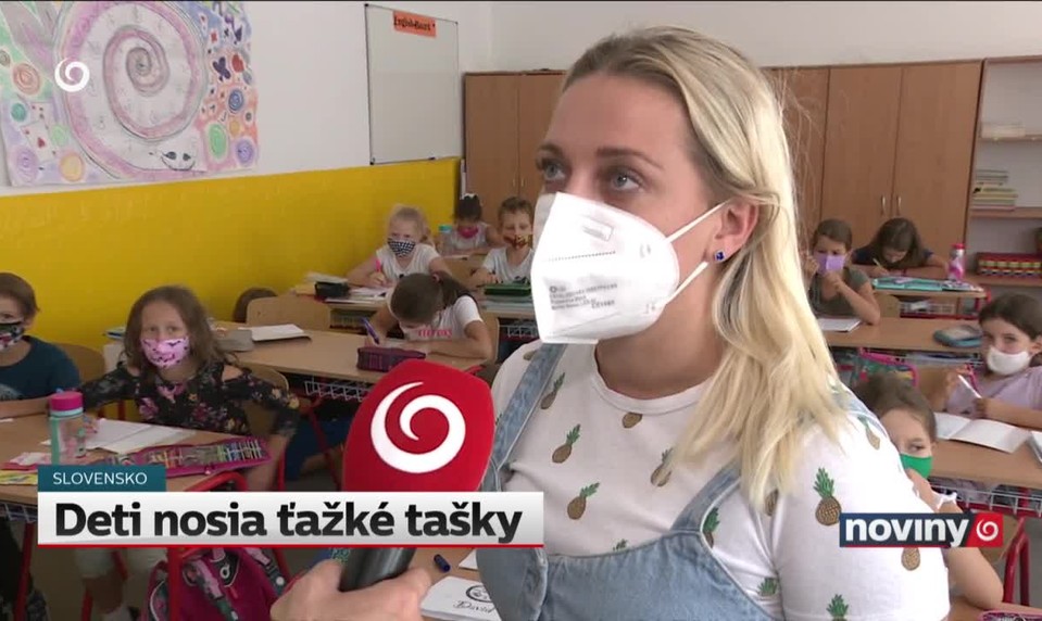 Deti nosia ťažké tašky