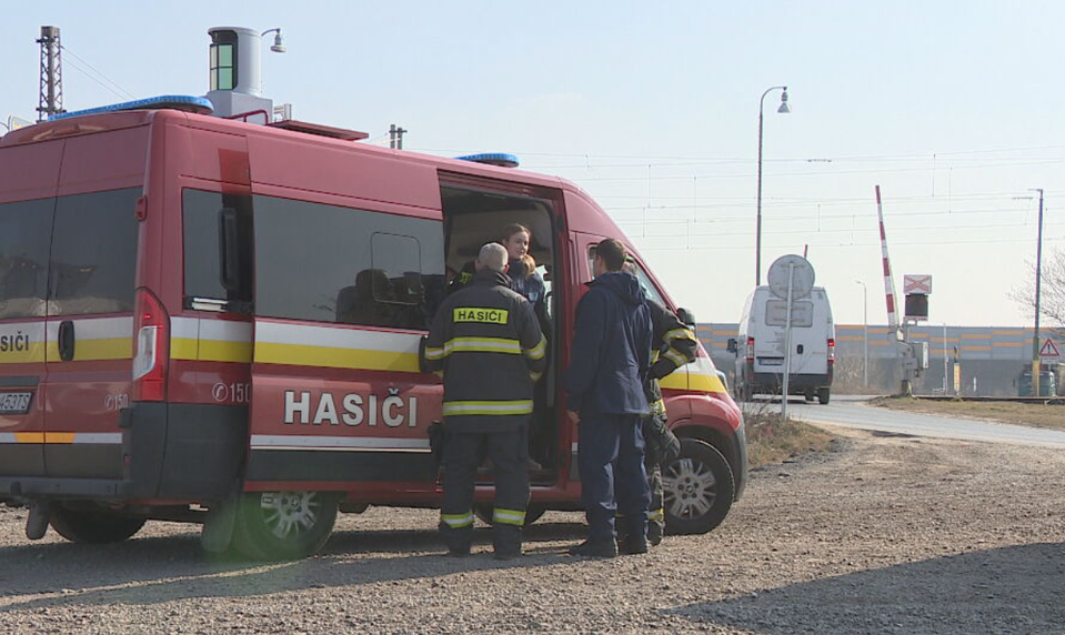 Mužovi explodovala priamo v rukách plynová bomba. Dom zachvátili plamene