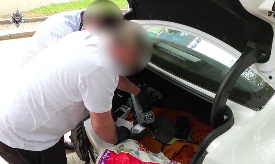 Muž chcel predať urán za 700 tisíc dolárov. Zadržala ho polícia