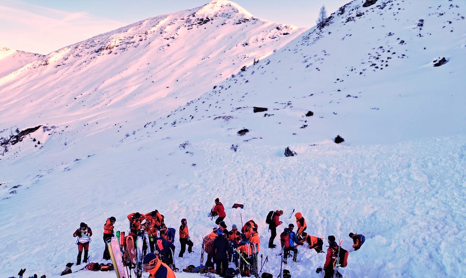 Návšteva hôr sa skončila tragédiou: Lavíny v Rakúsku zasypali viaceré osoby vrátane troch Čechov