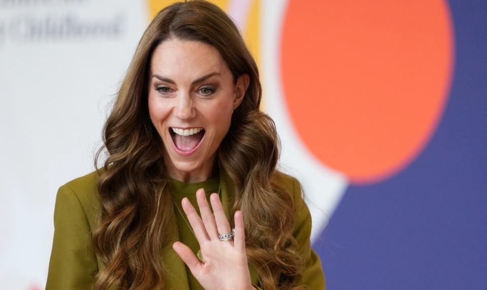 Kate Middleton ohúrila svet rafinovaným módnym kúskom: Ženy, toto musíte mať v šatníku aj vy!