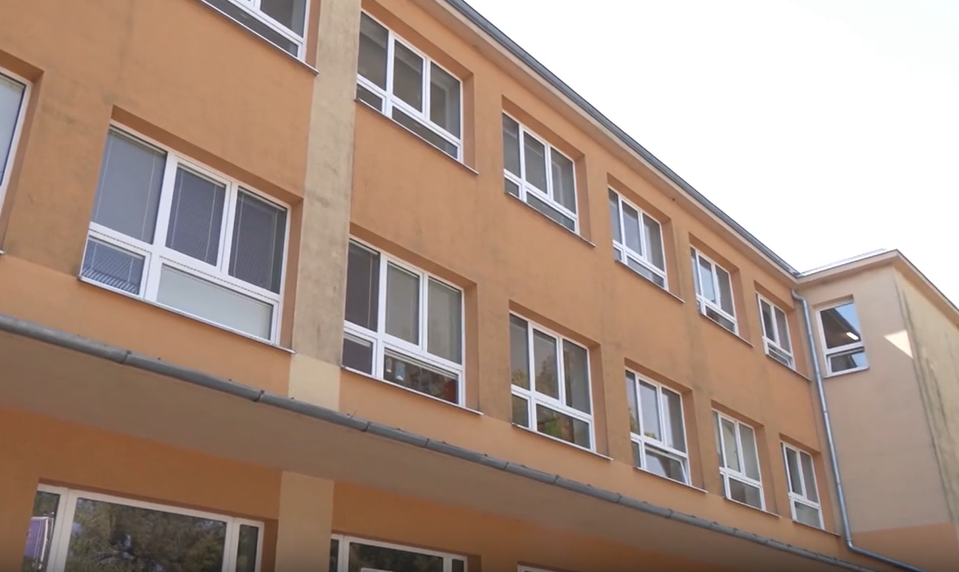 Školáčke mala vyznávať lásku: Vyšetrovanie učiteľky sa skončilo návrhom na obžalobu