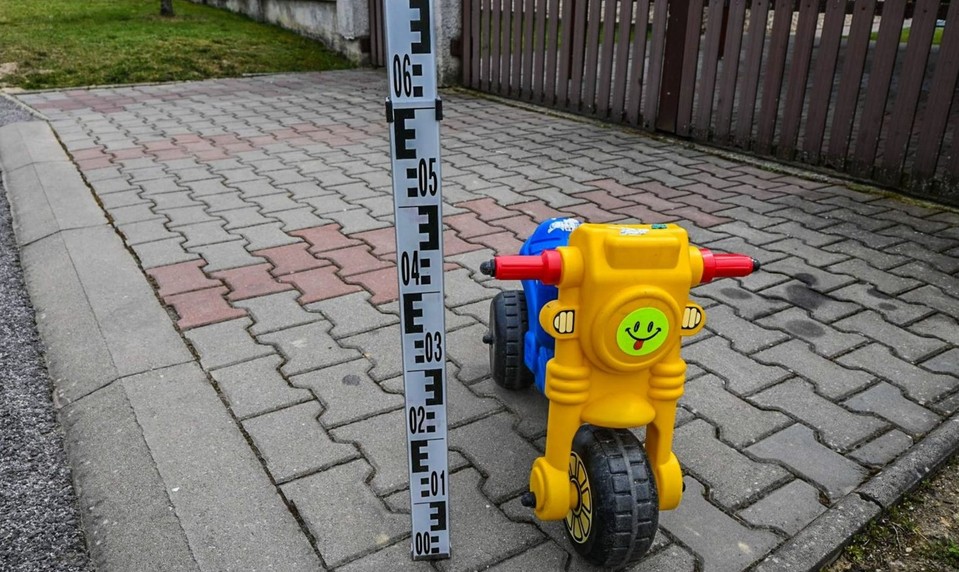 V Rudníku došlo k hrozivej nehode: Chlapca na odrážadle zrazilo auto