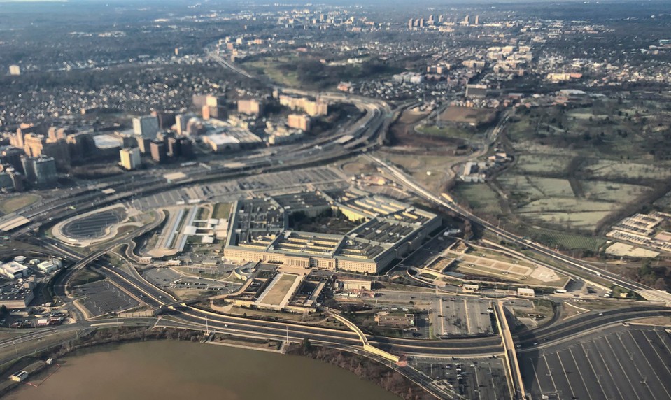 Novinári budú mať v Pentagóne prístup len v sprievode personálu