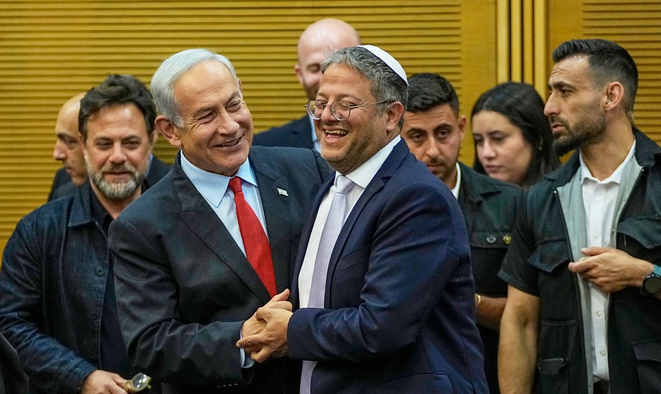Izrael smeruje k predčasným voľbám. Poslanci otvorili cestu k pádu Netanjahuovej vlády