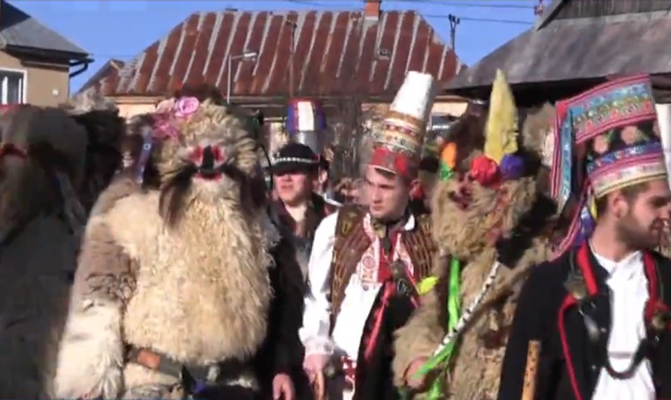 Unikátny sprievod masiek na strednom Slovensku. Objavil sa aj slovenský Yeti